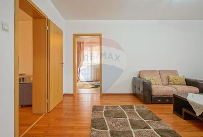 Casă cu 7 camere cu Teren 1167 Mp în Tractorul - 14