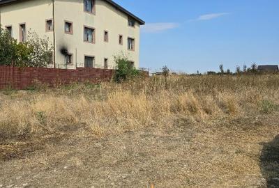Teren de 450 mp, în Lazu - 2