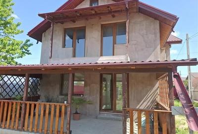 Casă individuală cu 4 camere în Câmpineanca