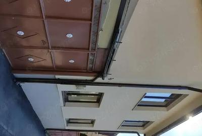 Casă cu 5 camere cu Teren 36 Mp în Central - 1