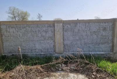 Teren de 700 mp, în Central - 4