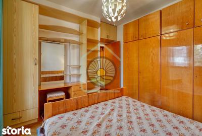 Apartament cu 3 camere decomandat în Valea Cetății