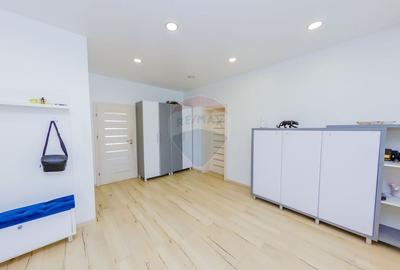 Penthouse cu 4 camere nedecomandat în Central - 33