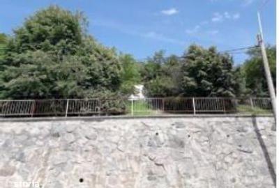 Casă cu 2 camere cu Teren 893 Mp în Central - 1