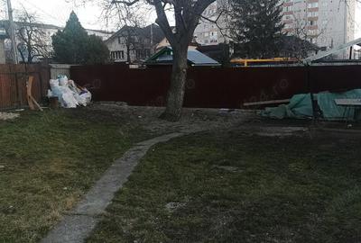 Casă cu 3 camere cu Teren 300 Mp în Central - 2