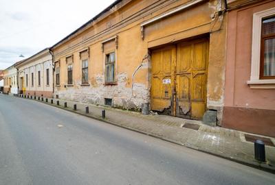 Casă ultracentrală cu teren de 1.474 mp Arad - 1