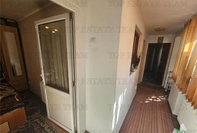 Casuta 3 camere placa peste etaj zona Margeanului - 11