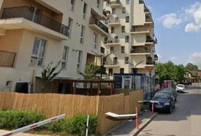 Apartament 3 camere. Decomandat. Cu 2 bai si 2 balcoane. Grand Arena.