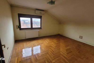 Casă cu 4 camere cu Teren 2001 Mp în Central - 16