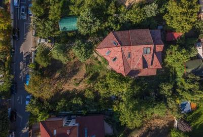 PROPRIETATE UNICA: 1.618 MP TEREN  IN PIPERA, CU VILA SOLIDA SI GRADINA SUPERBA - 2