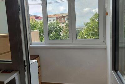 Apartament cu 2 camere decomandat în Central - 3