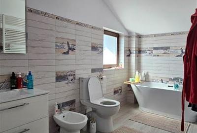 Casă cu 3 camere cu Canalizare în Vișan - 11