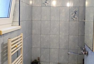 Apartament cu 2 camere bucatarie hol camara baie - 5