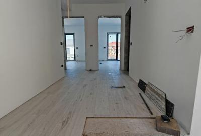 Casă individuală cu 4 camere cu Canalizare în Cristian - 9