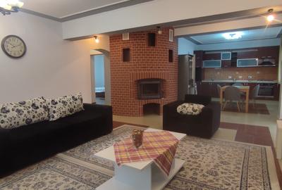 Apartament cu 3 camere semidecomandat în Sud