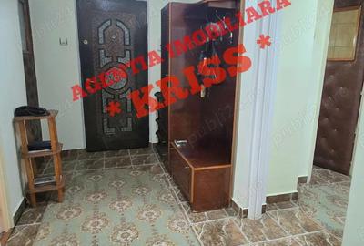 Apartament cu 3 camere decomandat în Găvana