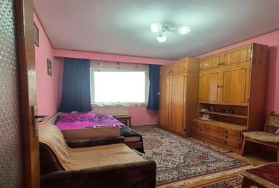 Republicii, zona buna, 4 camere, etaj 1 - 1