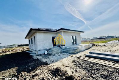 Casă cu 4 camere cu Teren 340 Mp în Prelungirea Ghencea
