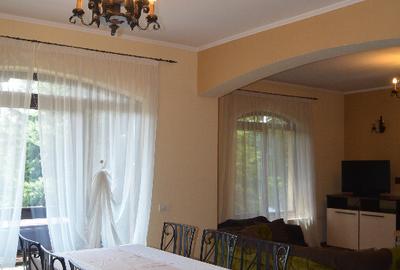 De vanzare pensiune situata in Busteni - 13