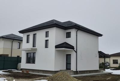 Casă cu 4 camere cu Teren 560 Mp în Tărtășești - 7