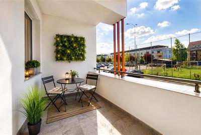 Apartament cu 3 camere decomandat în Tractorul - 4