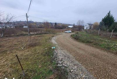 Teren de 647 mp, în Paleu