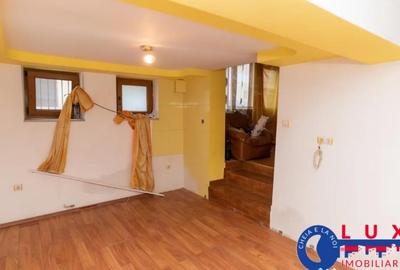 Casă cu 4 camere cu Teren 110 Mp în Central - 12