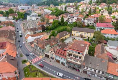 Spațiu comercial, de 72 mp, în Central - 17