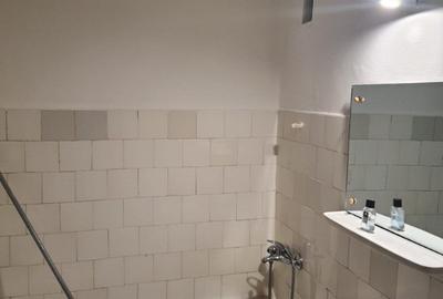 Apartament cu 4 camere decomandat în Central - 1