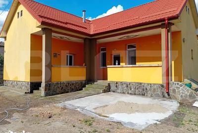 Casă cu 3 camere cu Teren 1325 Mp în Unirea - 1