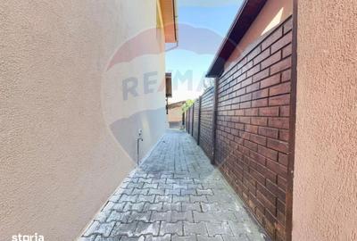 Casă cu 6 camere cu Teren 638 Mp în Pădureni - 17