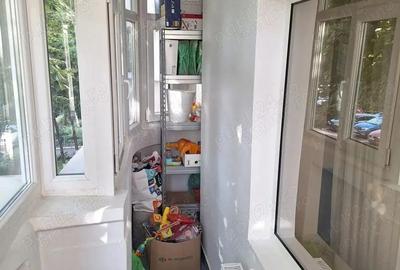 Apartament cu 3 camere decomandat, mobilat în Tei