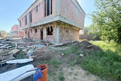 Duplex cu 5 camere cu Canalizare în Sud - 4