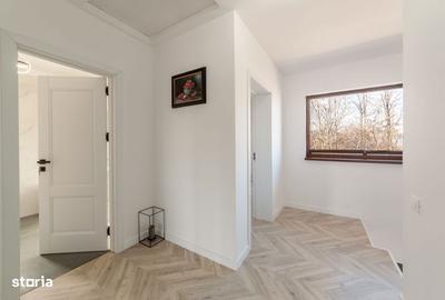 Casă cu 4 camere în Central