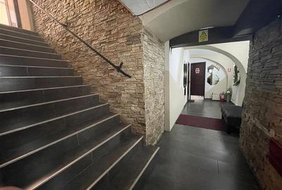 De vanzare spatiu comercial zona ultra centrala 277 mp - 2