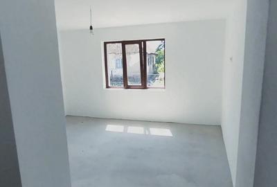 Casă cu 6 camere cu Teren 2135 Mp în Ilteu - 7