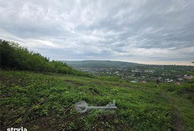 Teren de 2225 mp, în Rediu