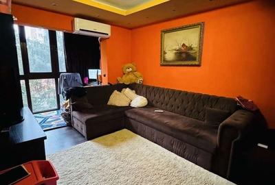 Apartament cu 3 camere în Central - 1