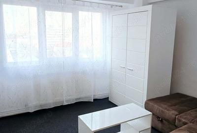 Proprietar ofer spre inchiriere garsoniera,piata dacia - 2