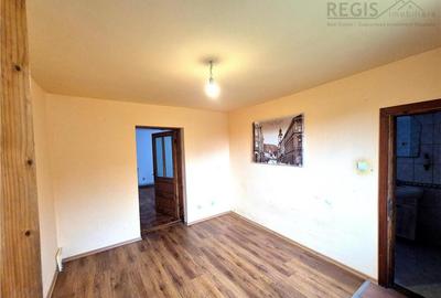 Casă cu 5 camere cu Canalizare în Noua - 5