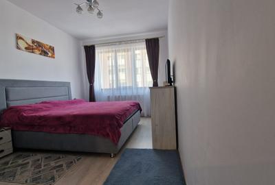Apartament cu 3 camere decomandat în 13 Decembrie - 5