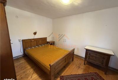 Casă cu 2 camere cu Teren 3000 Mp în Central - 4