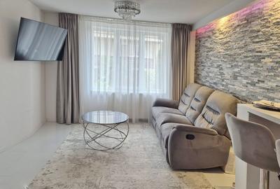 Casă individuală cu 4 camere cu Canalizare în Răcădău