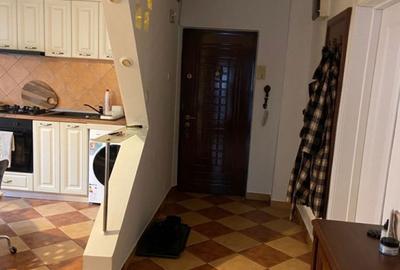 Apartament cu 3 camere decomandat, mobilat în Vitan Mall - 2
