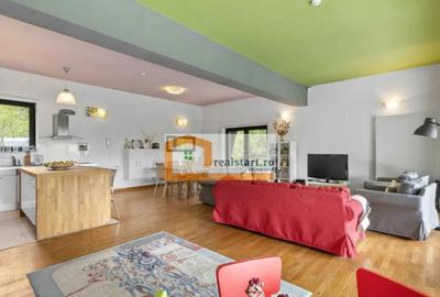 Casă cu 7 camere cu Teren 6600 Mp în Cornu - 1