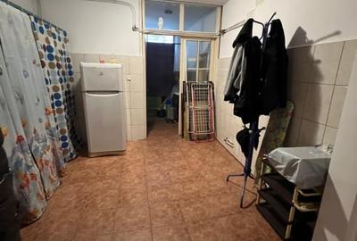 Vila 10 camere | Curte| Vitan | Metrou| Mihai Bravu 10' - 12