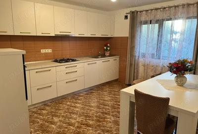 Apartament cu 4 camere decomandat în Nicolina - 3