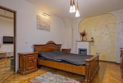 Apartament renovat si mobilat cu curte interioara Republicii pietonal - 2