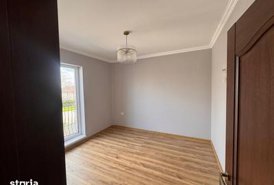 Casă cu 4 camere cu Teren 160 Mp în Lumina - 1