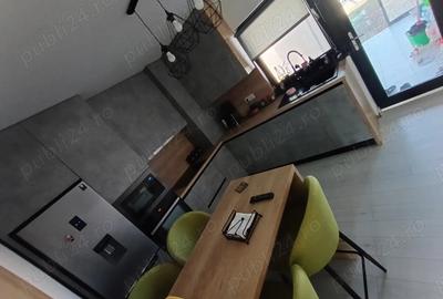 Proprietar vand casa